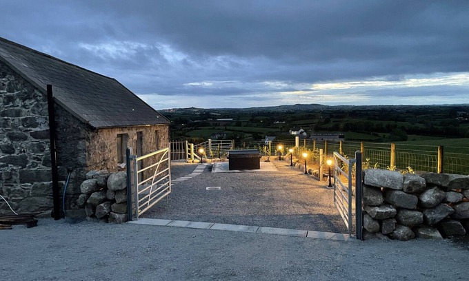 Newry Cottage | Cabra Cottage Luxurious Retreat.