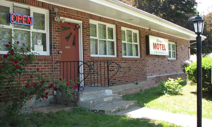 Firthcliffe Hotel | Cadet Motel