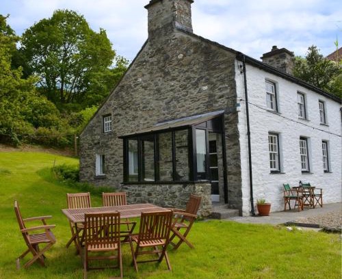 Cwrt House | Cae Mawr Borth and Ynyslas
