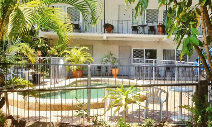 Cairns Central Business District Hotel | Cairns City Motel