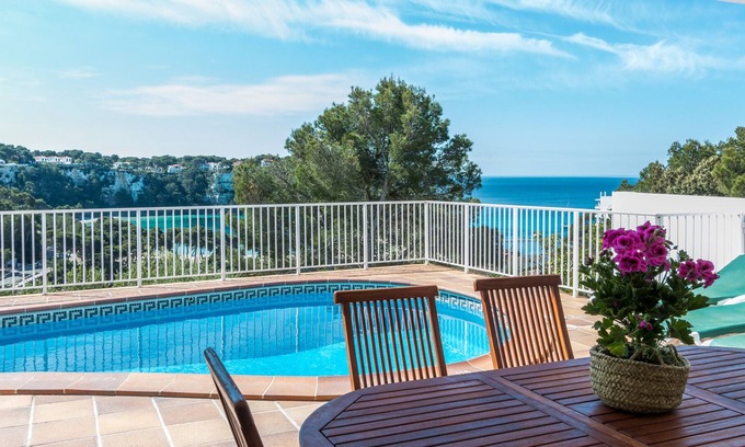 Serpentona Villa | Cala Galdana 7/8 pax villa, A/C, pool, sea views, wifi