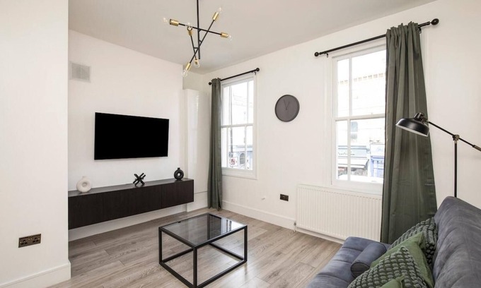 Camberwell Apartment | Camberwell Apartment - Stylish 4 Bed