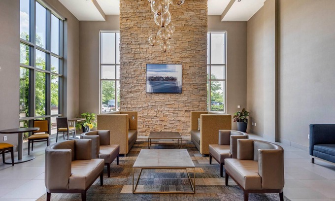 Madison Hotel | Cambria Hotel Madison East