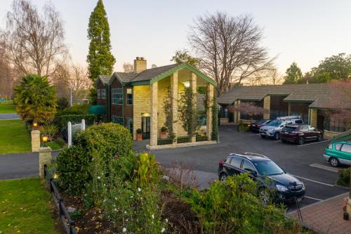 Cambridge Hotel | Cambridge Mews Motel