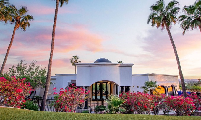 Copeland Hill House | Camelback Mountain Mansion - Micro-resort, Views, Golf, Heated Pool, Game Room