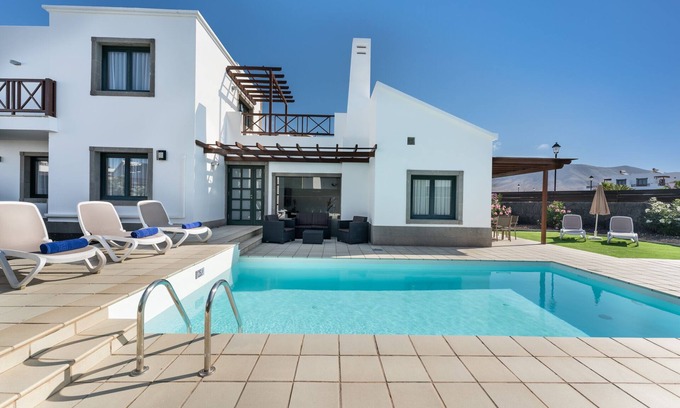 Playa Blanca Villa | Camelot Holiday Homes by LIVVO
