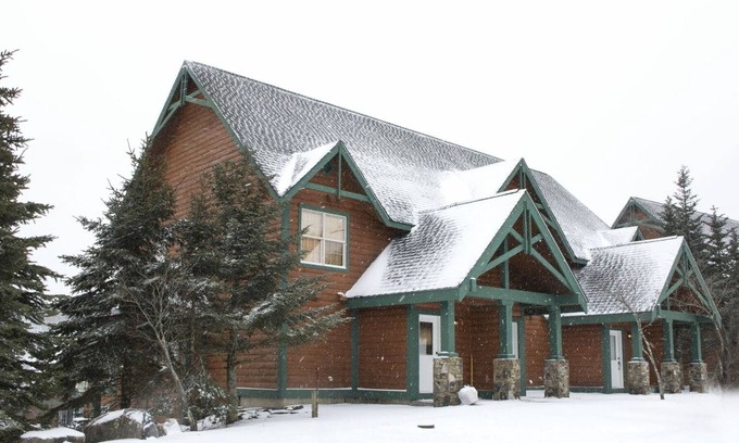 Dunmore Condo | Camp Four Condominiums by Casago