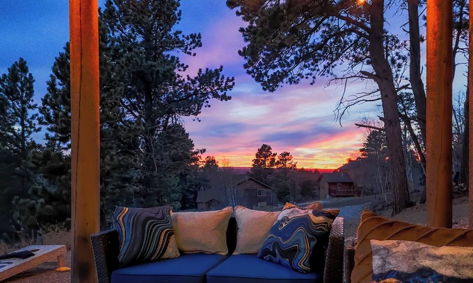 Lead House | Camp Gold 4-season Luxury Cabin at Terry Peak, SD, Camp Gold Black HIlls