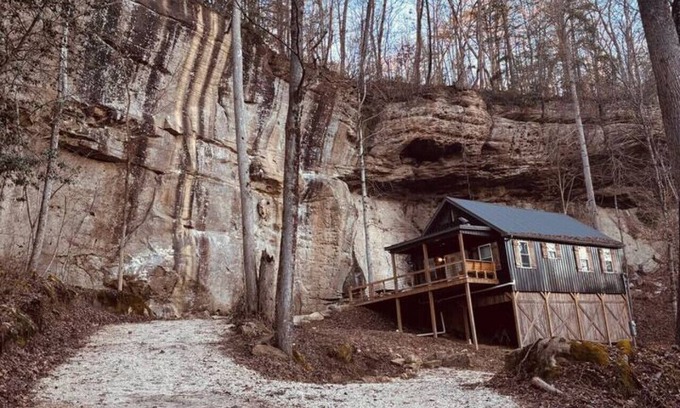 Saint Helens Cabin | Camp Moose- Red River Gorge