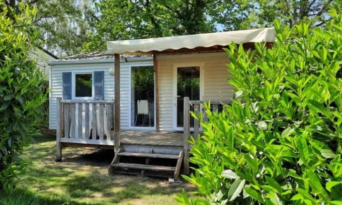 Argenton-Chateau House | Camping 3 étoiles - Piscine - ccbahia