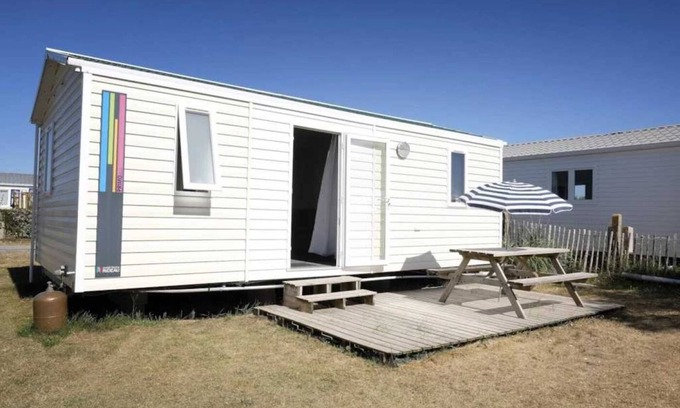 Kerroch House | Camping 3 étoiles - Piscine - eehh00