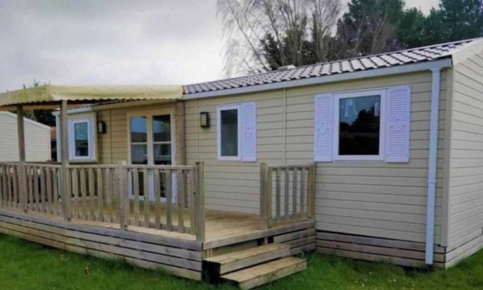 Deols House | Camping 3 étoiles - Piscine - ccaehge