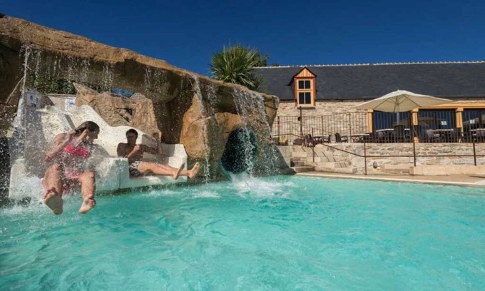 Quimper House | Camping 5 étoiles - Parc aquatique - ccaaagc