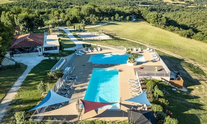 Seniergues House | Campsite Domaine de la Faurie* - Mobil-home PREMIUM - 3 bedrooms - 2 bathrooms 6 people