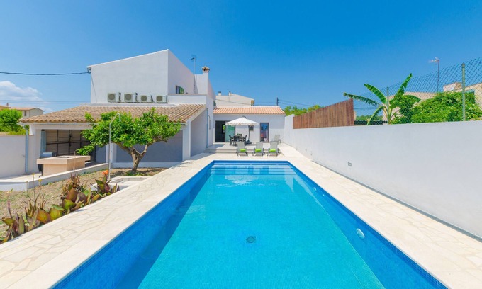 Vilafranca de Bonany Villa | Can Fosc - Four Bedroom Villa, Sleeps 8