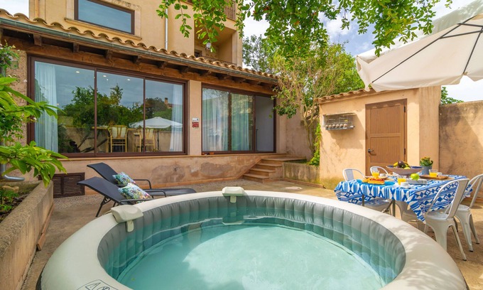 Vilafranca de Bonany Ski Chalet | Can Pontet - Three Bedroom Chalet, Sleeps 6