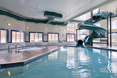 Cochrane Hotel | Canalta Cochrane