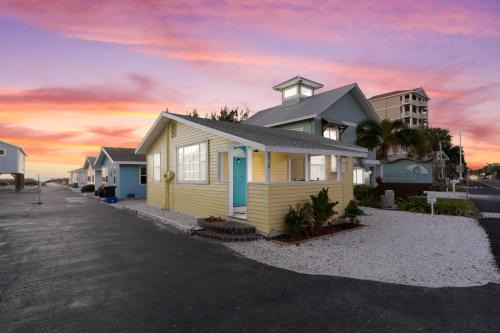 Indian Shores House | Canary Beach Cottage