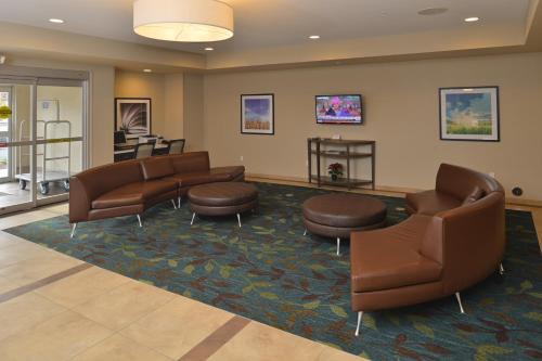 Eugene Hotel | Candlewood Suites Eugene Springfield by IHG