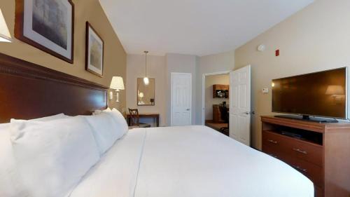 Slidell Hotel | Candlewood Suites Slidell Northshore by IHG