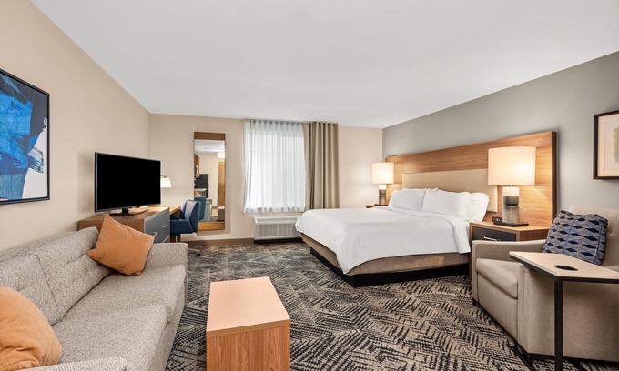 Sumner Hotel | Candlewood Suites Sumner by IHG