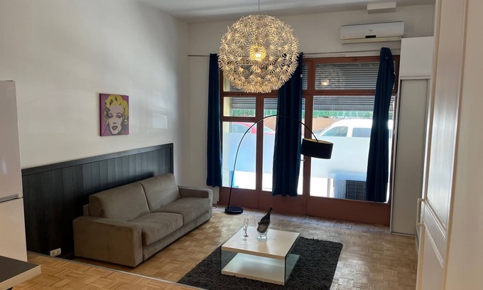 Prado - Republique Apartment | Cannes 2 Pièces Calme Proche du Palais et des Plages 2/4 Personnes.