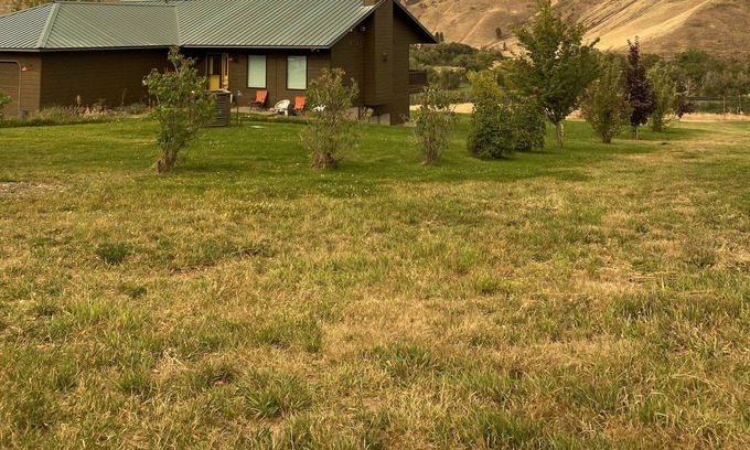 Ellensburg House | Canyon Ranch Orchard House on the Yakima River