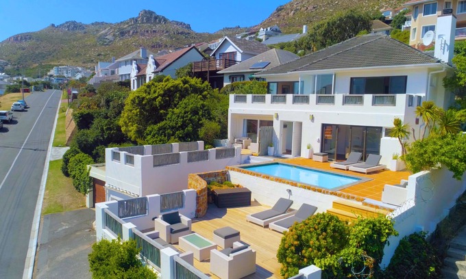 Fish Hoek House | Cape Town Villa with fantastic False Bay views