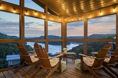 Smithville House | Captain's Quarters