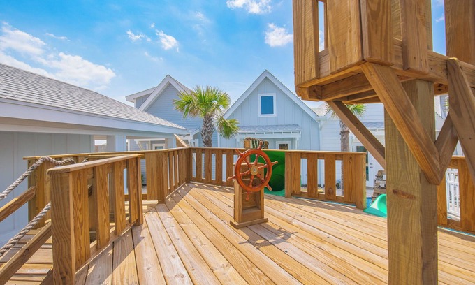 North Beach House | Captains Corner