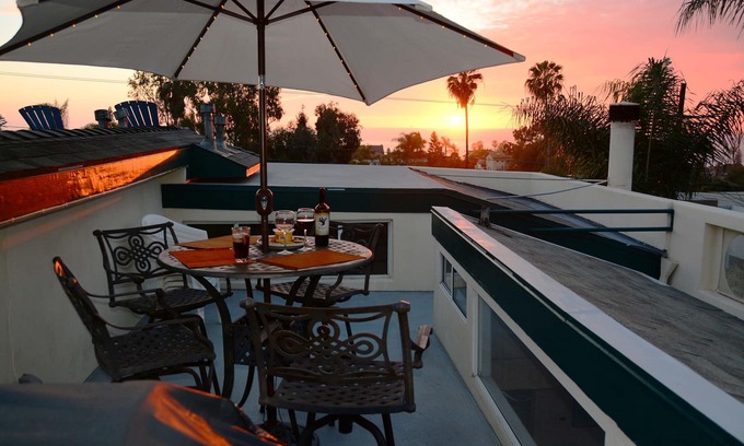 Cardiff-by-the-Sea House | Cardiff Beach Home, Ocean Views, Amazing Sunsets, Walk to beach and everywhere