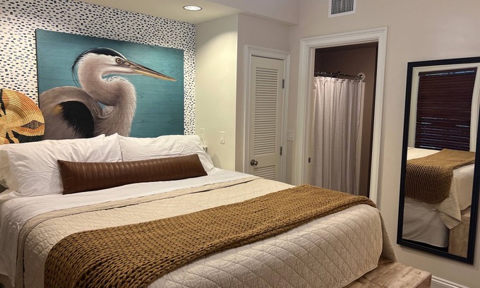 Sunnyside Condo | Carillon Beach Condo with Lakeview & PRIVATE beach access, near 30A & Pier Park