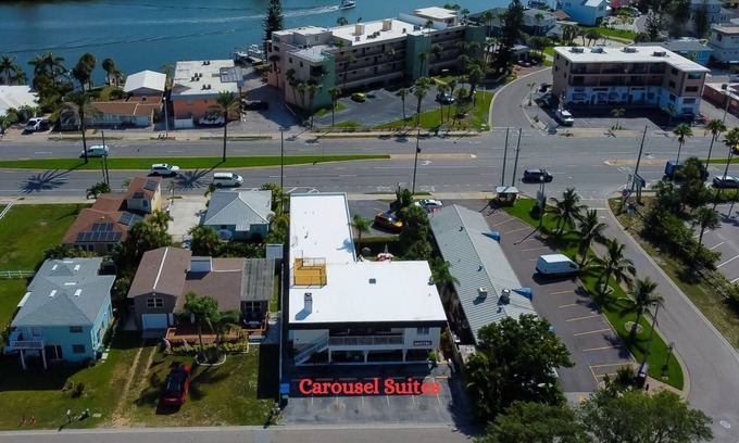 Sunset Reef Apartment | 🏖️Carousel Suites #9 - Coastal Studio Steps to the Beach!