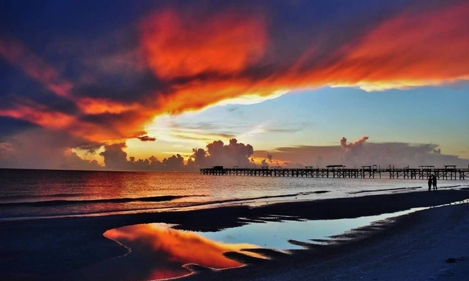 Sunset Reef Hotel | Carousel Suites
