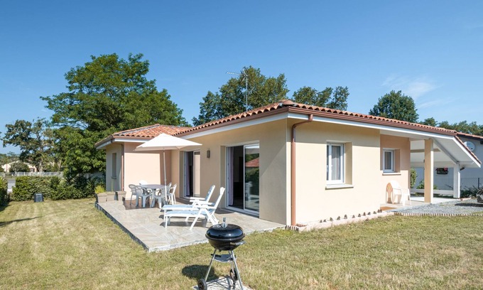 Vielle-Saint-Girons House | Carraou by Interhome
