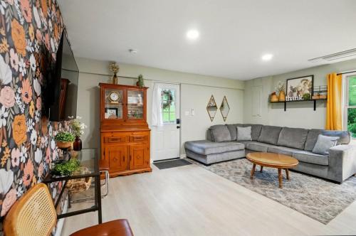 Milford Apartment | Carriage House Retreat 1