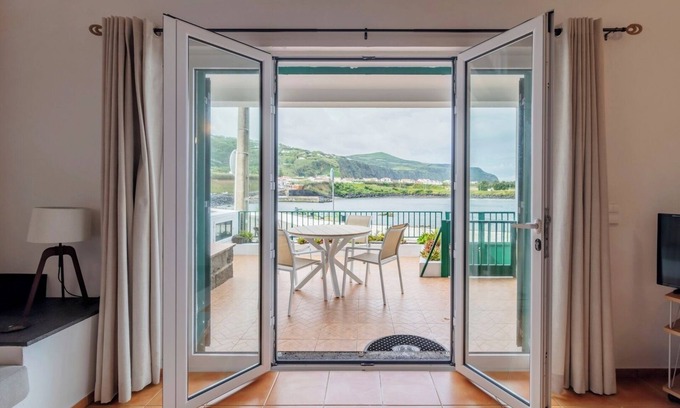 Ponta Delgada House | Casa Azalea - Azorean Butler