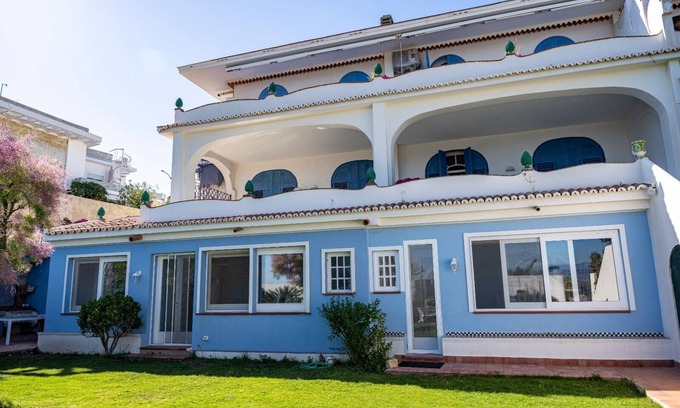 Capo Peloro Apartment | Casa Azzurra apartment with garden by the sea