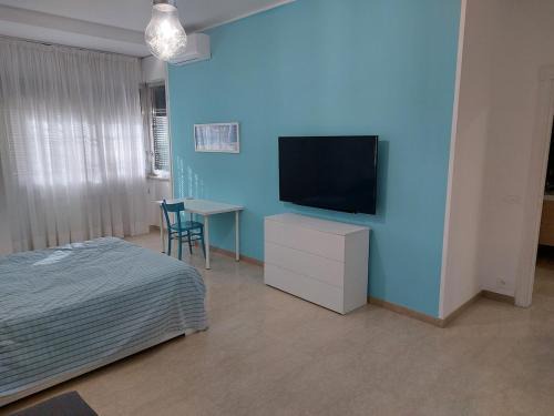 Carignano Apartment | CASA AZZURRA con PARKING AUTO