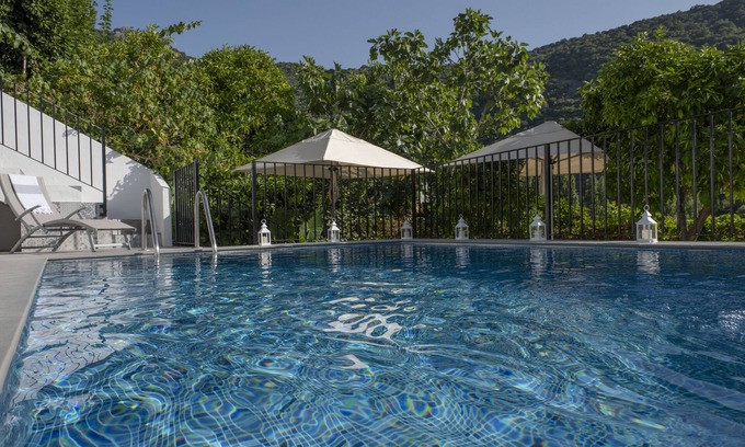 Benamahoma House | Casa Bella - Sleeps 8 with Pool