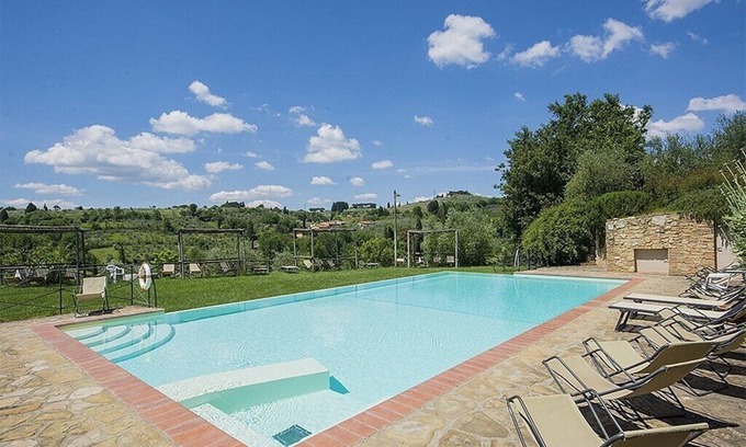 Grassina House | Casa Bonannia B: A cheerful one-story apartment in the characteristic style of the Tuscan countryside.