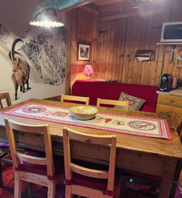 Introd Apartment | Casa Chevrere