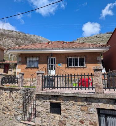 La Pola de Gordon Apartment | Casa Cimalavilla CABORNERA