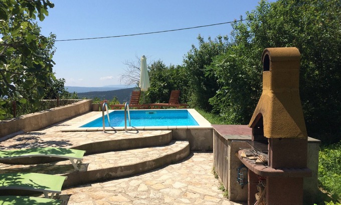 Grizane Villa | Casa Colori, Colourful Old Beauty With Pool