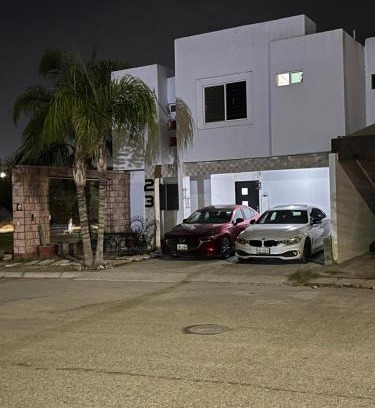 Torreon House | Casa completa y equipada 4 habitaciones 6 camas asador y juguetes para niños A 10 minutos de parques industriales, clínicas 71 y 16 del IMSS y del ISSSTE