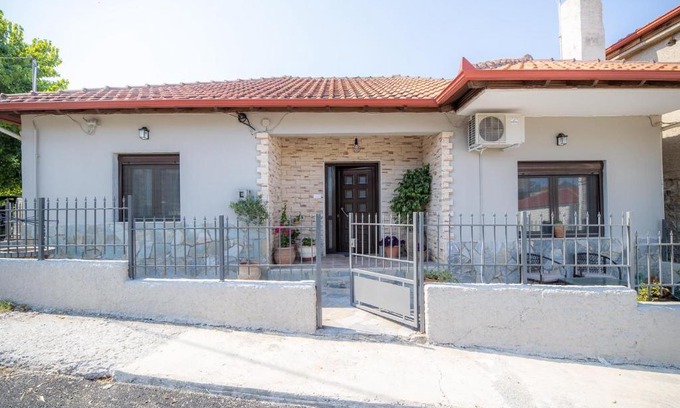 Nei Pori House | Casa con pozo Platamonas
