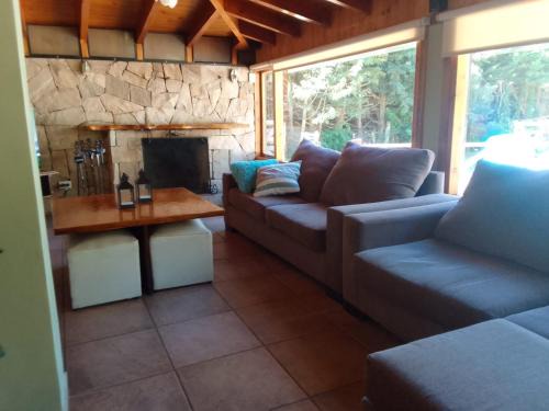 Golondrinas House | Casa Curapil