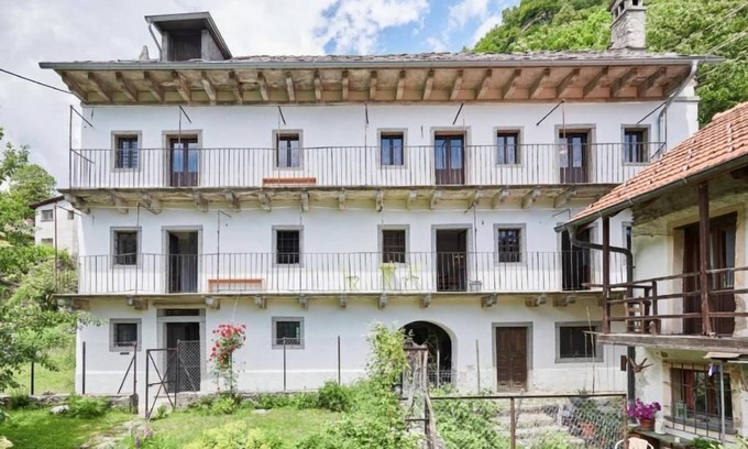 Russo House | Casa Döbeli - Holidays in a listed building