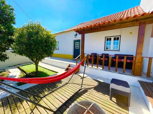 Bombarral House | Casa da Laranjeira, perto de Obidos, Budha Eden, Dinossauros parque