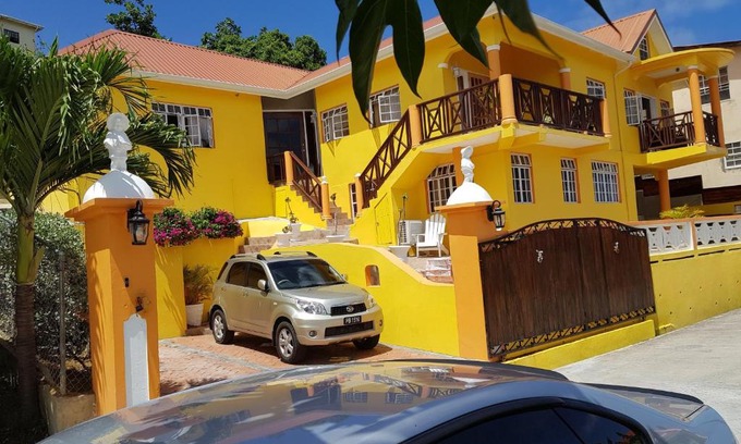 Dennery Bed & Breakfast | Casa De Amor Suites